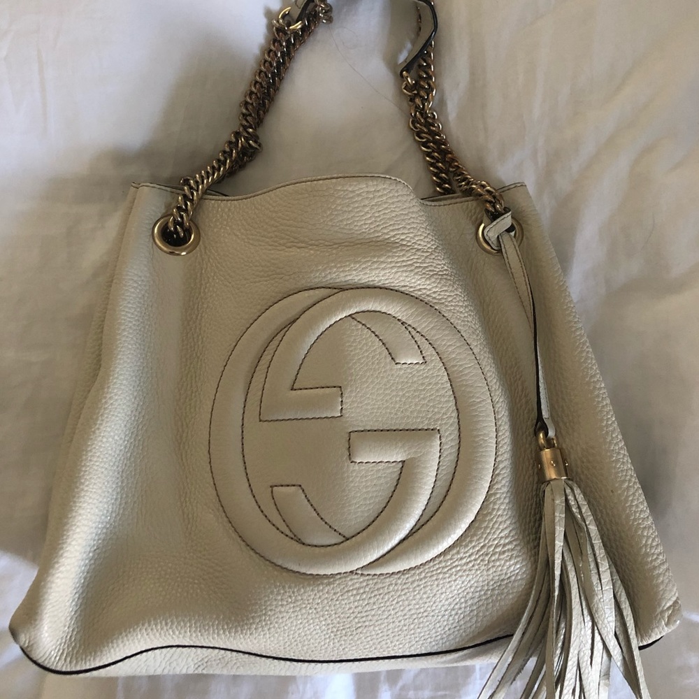 🎀AUTHENTIC Gucci 🎀Soho shoulder chain bag cream